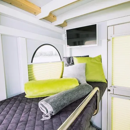 Hausboot Fiona Im Yachthafen Berlin-schmoeckwitz Auf Der Spree Und Dem Mueggelsee Von Anfang April Bis Ende Oktober Berlin