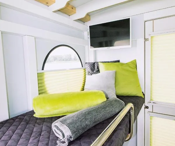 Hausboot Fiona Im Yachthafen Berlin-schmoeckwitz Auf Der Spree Und Dem Mueggelsee Von Anfang April Bis Ende Oktober برلين